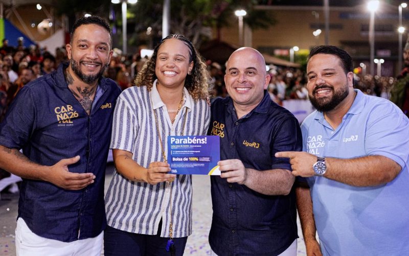 Liga RJ e Centro Universitário Celso Lisboa celebram a entrega de bolsas integrais para mestres de bateria