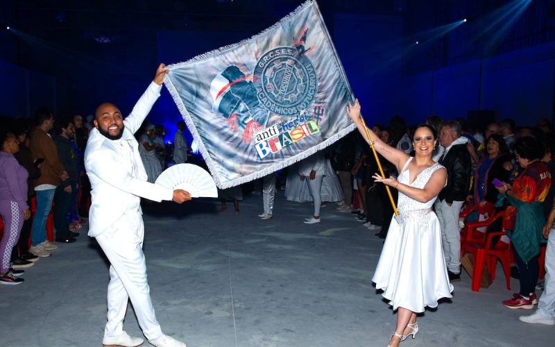 Tucuruvi apresenta os pilotos de fantasias do enredo “Anti-Herói Brasil” para o Carnaval 2026