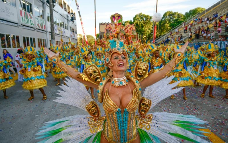 Tatiana Breia irá ao quarto desfile como musa da União da Ilha em 2026
