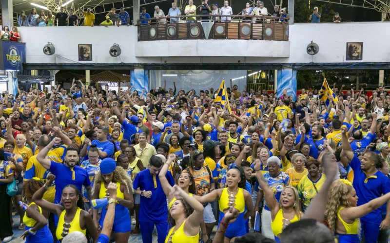 Unidos da Tijuca realiza últimos ensaios de canto na quadra e se prepara para o início dos ensaios de rua